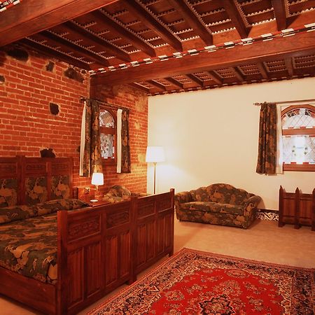 Castello Di Pavone Hotel Pavone Canavese Exterior photo