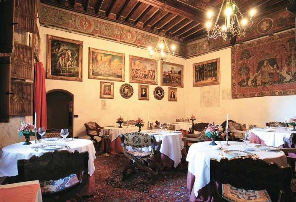 Castello Di Pavone Hotel Pavone Canavese Exterior photo